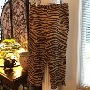 Beautiful Animal Print Capri Pants